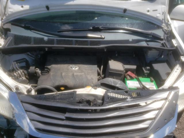 Photo 7 from auction – 2011 TOYOTA SIENNA XLE with VIN 5TDYK3DC6BS093724