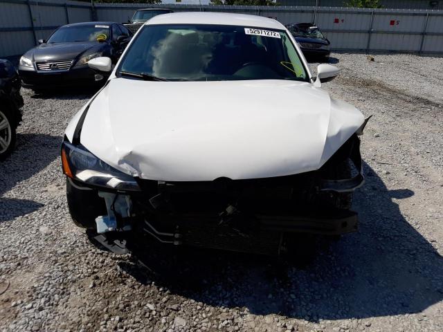Photo 9 from auction – 2012 VOLKSWAGEN UK with VIN 1VWBP7A3XCC042147