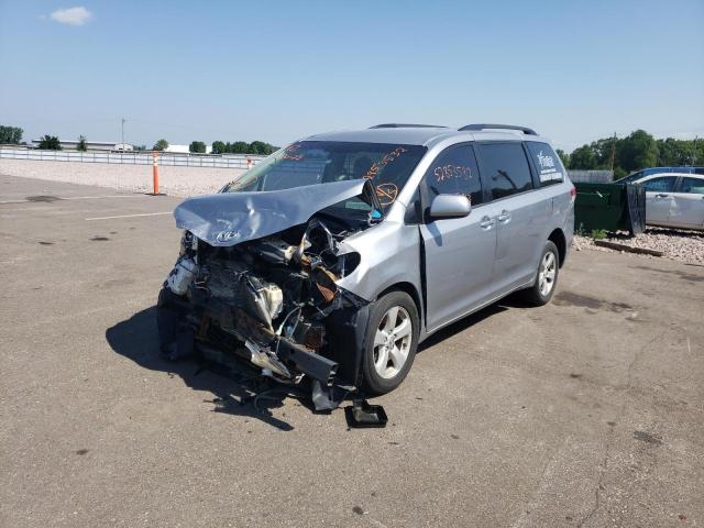 Photo 2 from auction – 2013 TOYOTA SIENNA LE with VIN 5TDKK3DC2DS316804