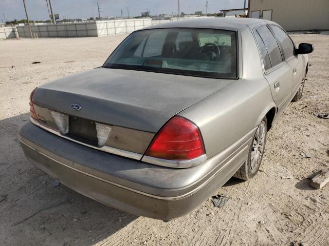 Photo 4 from auction – 2000 FORD CROWN VICT with VIN 2FAFP73W3YX188076