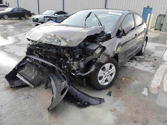 Photo 2 from auction – 2017 KIA FORTE LX with VIN 3KPFK4A79HE038448