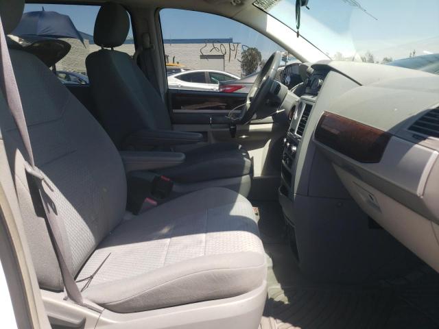 Photo 5 from auction – 2010 CHRYSLER TOWN & COU with VIN 2A4RR5D16AR271742