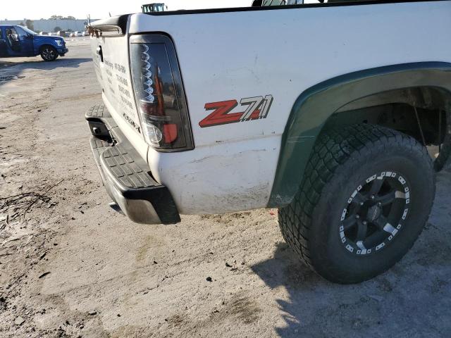 Photo 9 from auction – 2000 CHEVROLET SILVERADO with VIN 1GCEK19T0YE112394