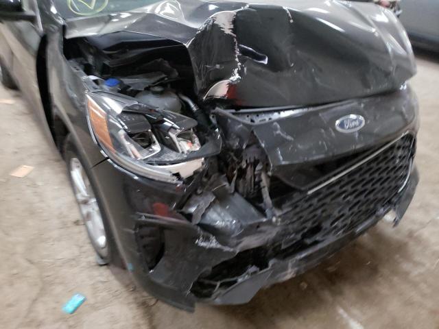 Photo 9 from auction – 2021 FORD ESCAPE SE with VIN 1FMCU9G69MUA02887
