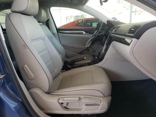 Photo 5 from auction – 2016 VOLKSWAGEN PASSAT SE with VIN 1VWBS7A30GC019979