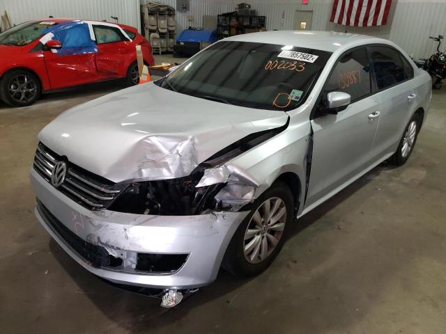 Photo 2 from auction – 2015 VOLKSWAGEN PASSAT S with VIN 1VWAT7A3XFC002033