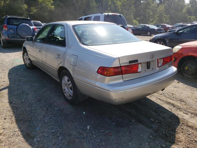 Photo 3 from auction – 2000 TOYOTA CAMRY CE with VIN 4T1BG28K9YU665470