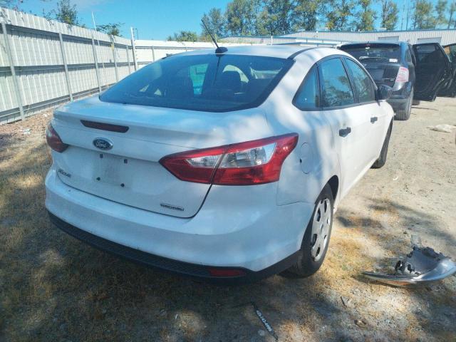 Photo 4 from auction – 2014 FORD FOCUS S with VIN 1FADP3E26EL176474