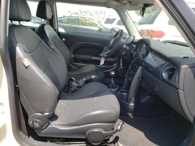 Photo 5 from auction – 2004 MINI COOPER S with VIN WMWRE33444TD84586