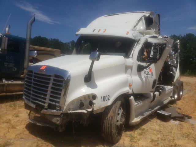 Photo 2 from auction – 2010 FREIGHTLINER CASCADIA 1 with VIN 1FUJGLDRXALAP8386