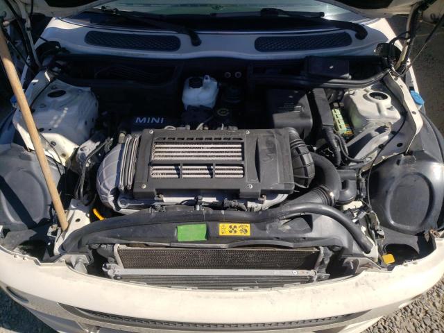 Photo 7 from auction – 2005 MINI COOPER S with VIN WMWRE33535TL13516