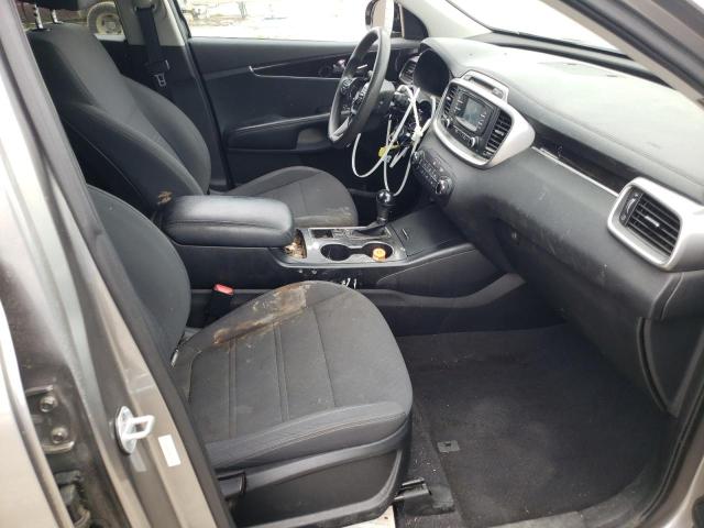 Photo 5 from auction – 2017 KIA SORENTO LX with VIN 5XYPG4A33HG218899