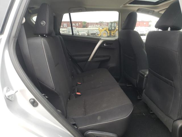 Photo 6 from auction – 2017 TOYOTA RAV4 XLE with VIN 2T3RFREV7HW559650