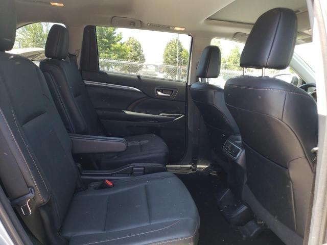 Photo 6 from auction – 2018 TOYOTA HIGHLANDER with VIN 5TDDZRFH5JS804611