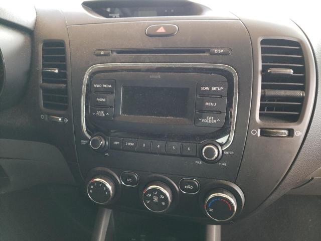 Photo 9 from auction – 2017 KIA FORTE LX with VIN 3KPFK4A77HE130058