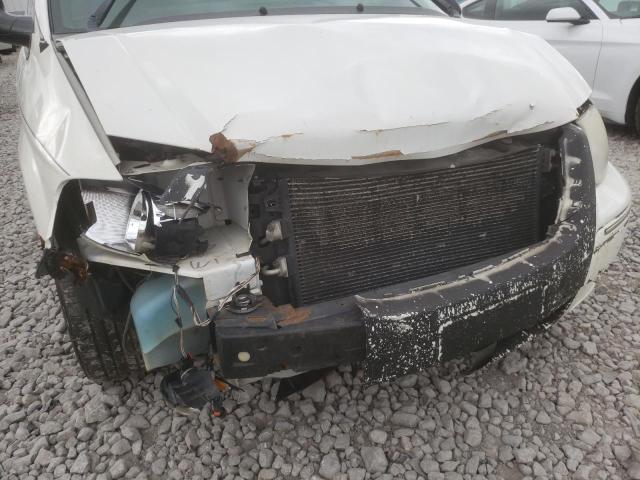 Photo 9 from auction – 2005 CHRYSLER TOWN & COU with VIN 2C8GP64L15R170753