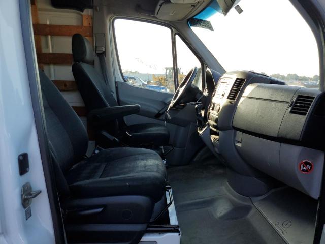 Photo 5 from auction – 2015 MERCEDES-BENZ SPRINTER 2 with VIN WD3PE8DC9FP117315