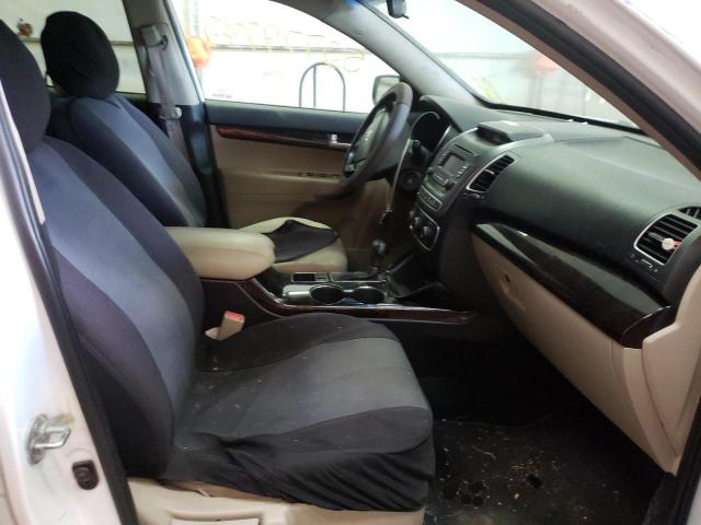 Photo 5 from auction – 2015 KIA SORENTO LX with VIN 5XYKT3A68FG593064