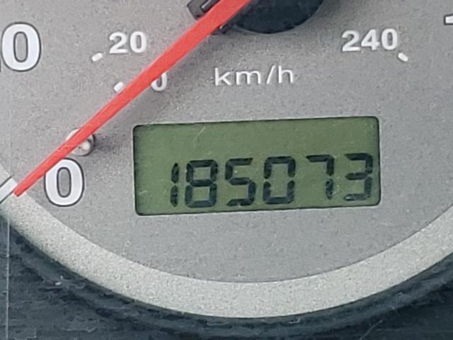 Photo 8 from auction – 2002 HONDA CIVIC LX with VIN 2HGES16502H562523