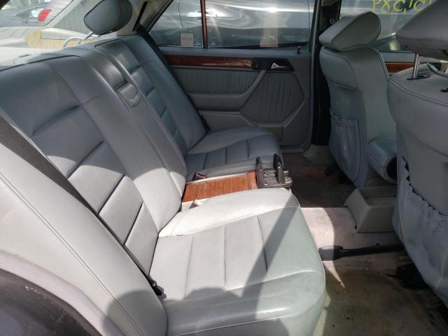 Photo 6 from auction – 1992 MERCEDES-BENZ 300 E with VIN WDBEA30D6NB743862
