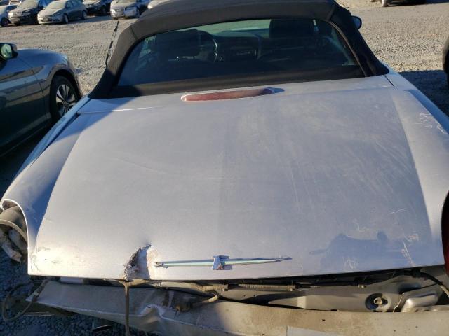 Photo 6 from auction – 2004 FORD THUNDERBIR with VIN 1FAHP60A54Y107178