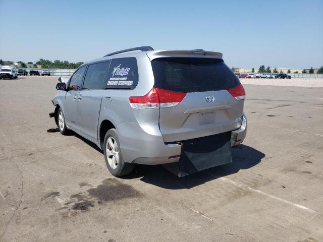 Photo 3 from auction – 2013 TOYOTA SIENNA LE with VIN 5TDKK3DC2DS316804