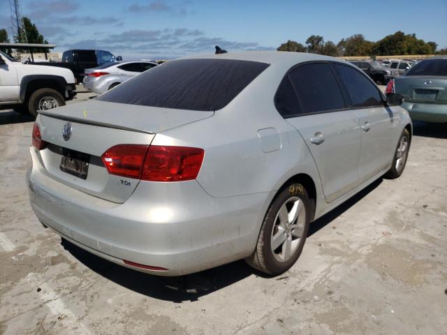 Photo 4 from auction – 2011 VOLKSWAGEN JETTA TDI with VIN 3VWLL7AJ1BM121380