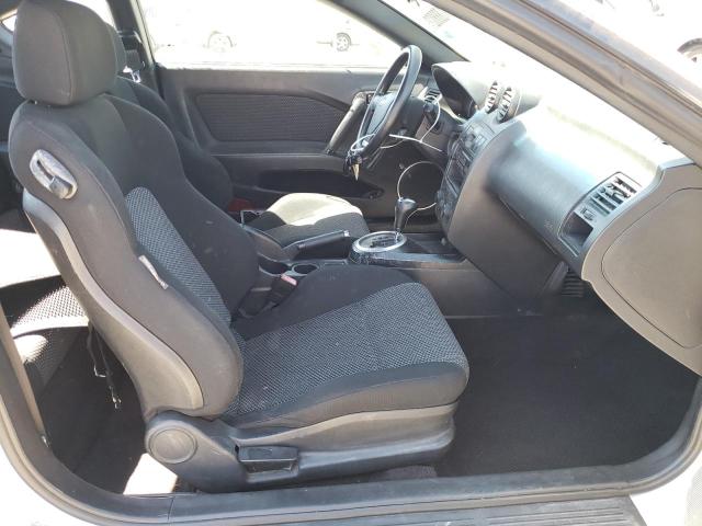 Photo 5 from auction – 2003 HYUNDAI TIBURON with VIN KMHHM65D23U064040