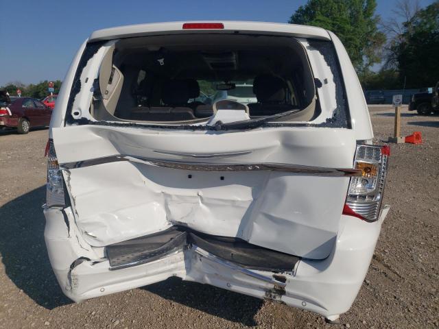 Photo 9 from auction – 2015 CHRYSLER TOWN & COU with VIN 2C4RC1CG4FR572958