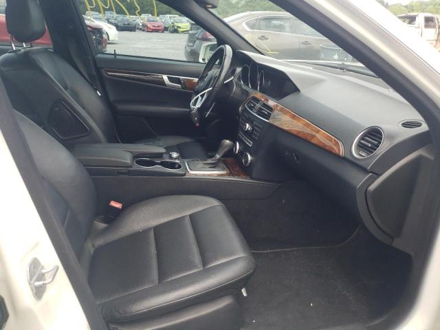 Photo 5 from auction – 2012 MERCEDES-BENZ C 250 with VIN WDDGF4HB0CA654205