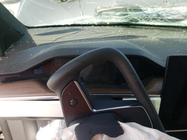 Photo 8 from auction – 2022 TESLA MODEL X with VIN 7SAXCBE56NF333367