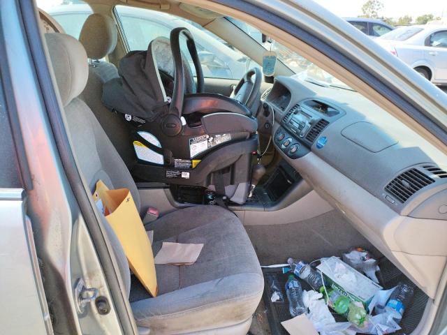 Photo 5 from auction – 2005 TOYOTA CAMRY with VIN 4T1BE32K45U571867