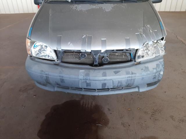 Photo 9 from auction – 2002 TOYOTA SIENNA CE with VIN 4T3ZF19C02U453302