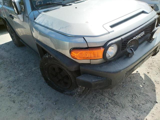 Photo 9 from auction – 2012 TOYOTA FJ CRUISER with VIN JTEBU4BF1CK148300