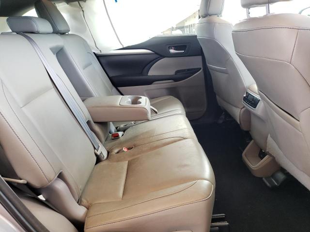Photo 6 from auction – 2016 TOYOTA HIGHLANDER with VIN 5TDKKRFH9GS158686