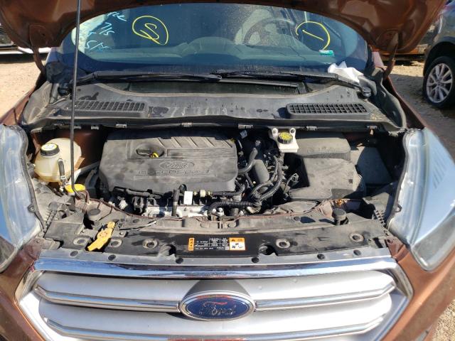 Photo 7 from auction – 2017 FORD ESCAPE SE with VIN 1FMCU9GD9HUB45911