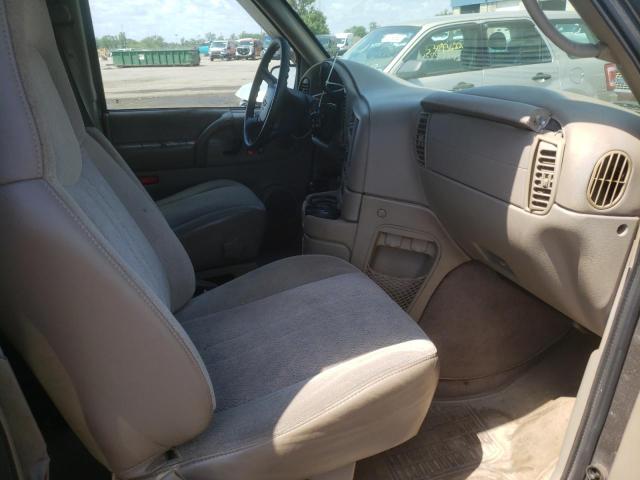 Photo 5 from auction – 2000 CHEVROLET ASTRO with VIN 1GNDM19W1YB116415