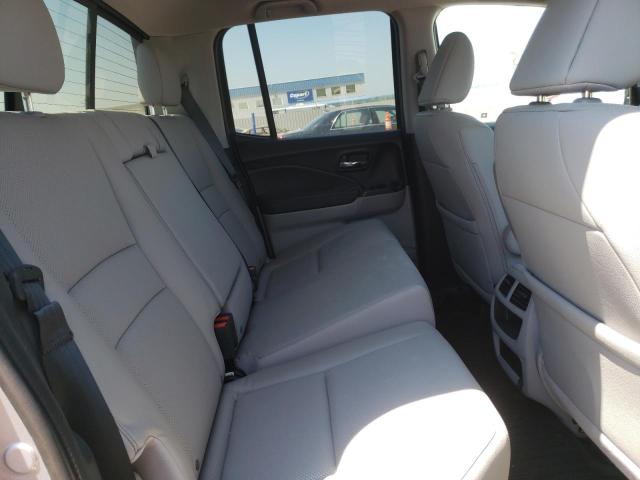 Photo 6 from auction – 2017 HONDA RIDGELINE with VIN 5FPYK3F76HB034824