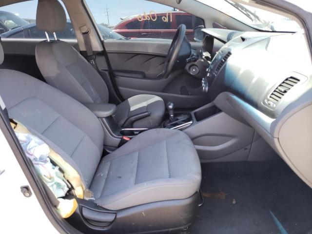 Photo 5 from auction – 2017 KIA FORTE LX with VIN 3KPFK4A79HE043312