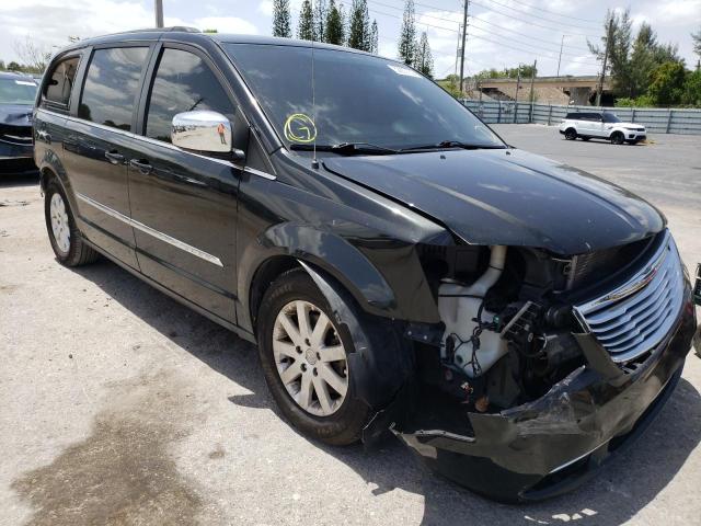 CHRYSLER TOWN & COU 2016 with VIN 2C4RC1BG8GR148539 - Photo from auction
