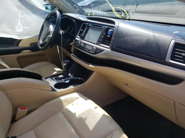 Photo 5 from auction – 2018 TOYOTA HIGHLANDER with VIN 5TDJZRFH0JS884161