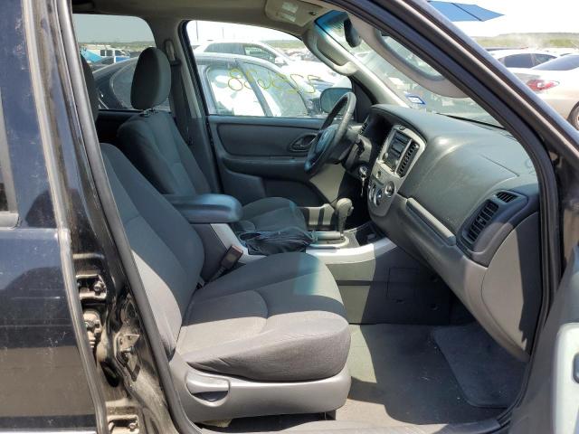 Photo 5 from auction – 2005 MAZDA TRIBUTE I with VIN 4F2YZ02ZX5KM17707