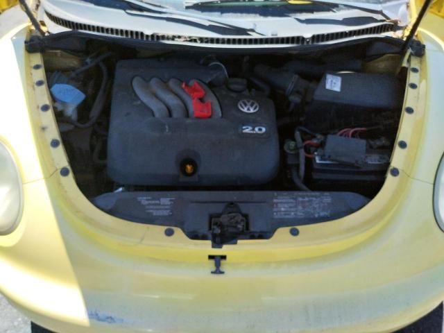 Photo 7 from auction – 2005 VOLKSWAGEN BEETLE with VIN 3VWBK31C75M400331
