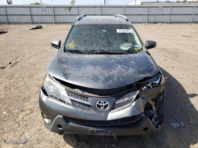 Photo 7 from auction – 2015 TOYOTA RAV4 XLE with VIN JTMWFREVXFD067434