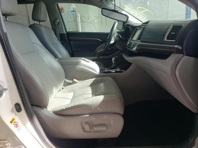 Photo 5 from auction – 2015 TOYOTA HIGHLANDER with VIN 5TDDKRFH6FS150228