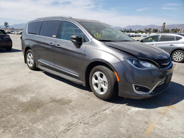 CHRYSLER PACIFICA H 2018 with VIN 2C4RC1L76JR129395 - Photo from auction