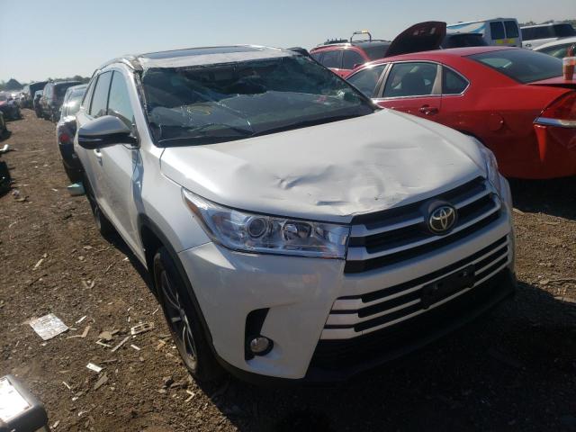 TOYOTA HIGHLANDER 2017 with VIN 5TDJZRFH7HS409486 - Photo from auction