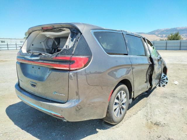 Photo 4 from auction – 2022 CHRYSLER PACIFICA H with VIN 2C4RC1L72NR122742