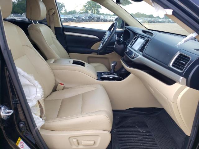 Photo 5 from auction – 2017 TOYOTA HIGHLANDER with VIN 5TDKZRFH6HS518090