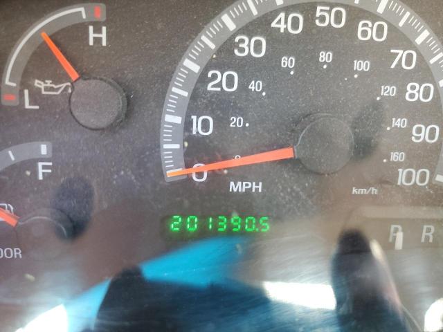 Photo 8 from auction – 2001 FORD F150 with VIN 1FTRW07W41KB19675